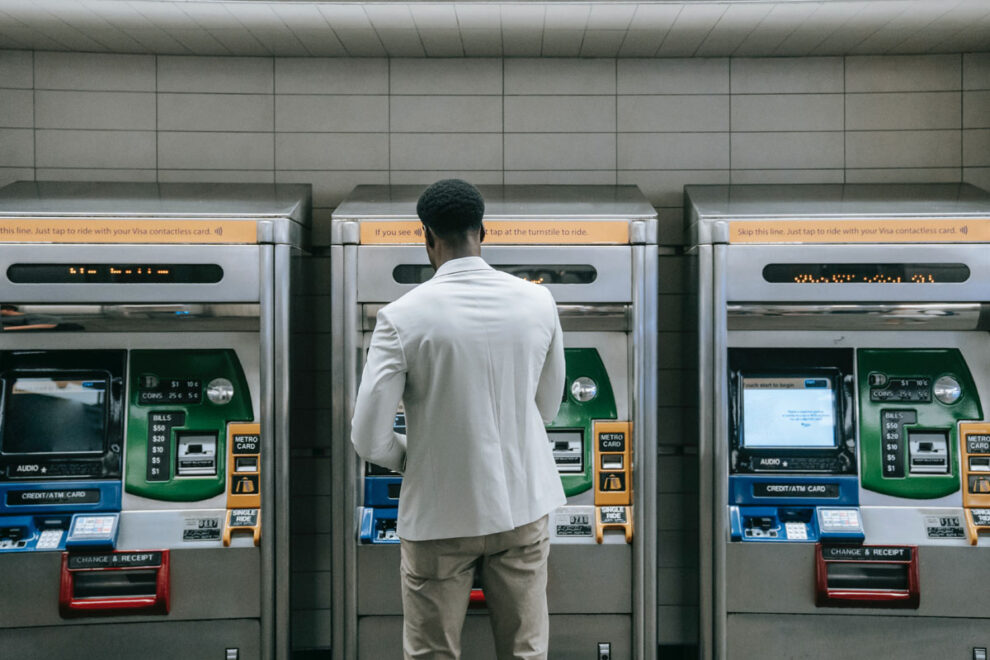 geld-abheben-ausland-atm